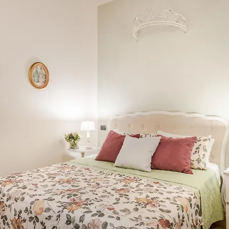 Apartment Paolino's 2 Bedrooms Close To Bus Terminal Lucca