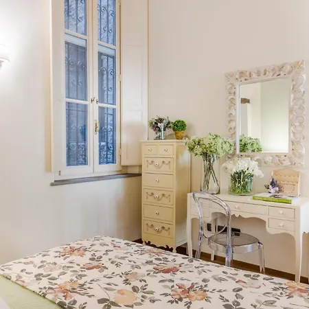 Paolino's 2 Bedrooms Close To Bus Terminal Lucca