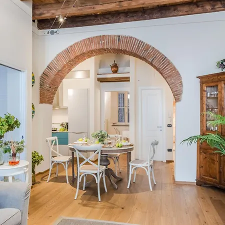 Paolino's 2 Bedrooms Close To Bus Terminal * Lucca