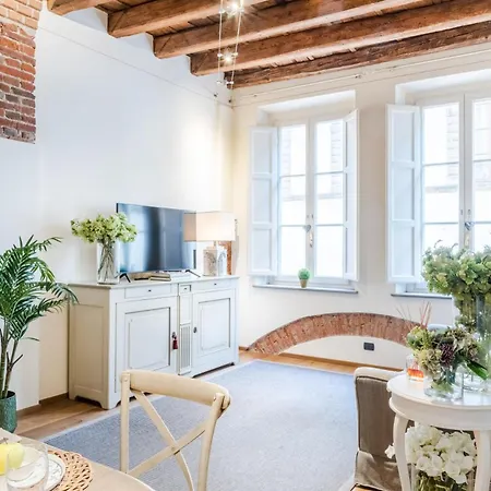 Paolino's 2 Bedrooms Close To Bus Terminal * Lucca